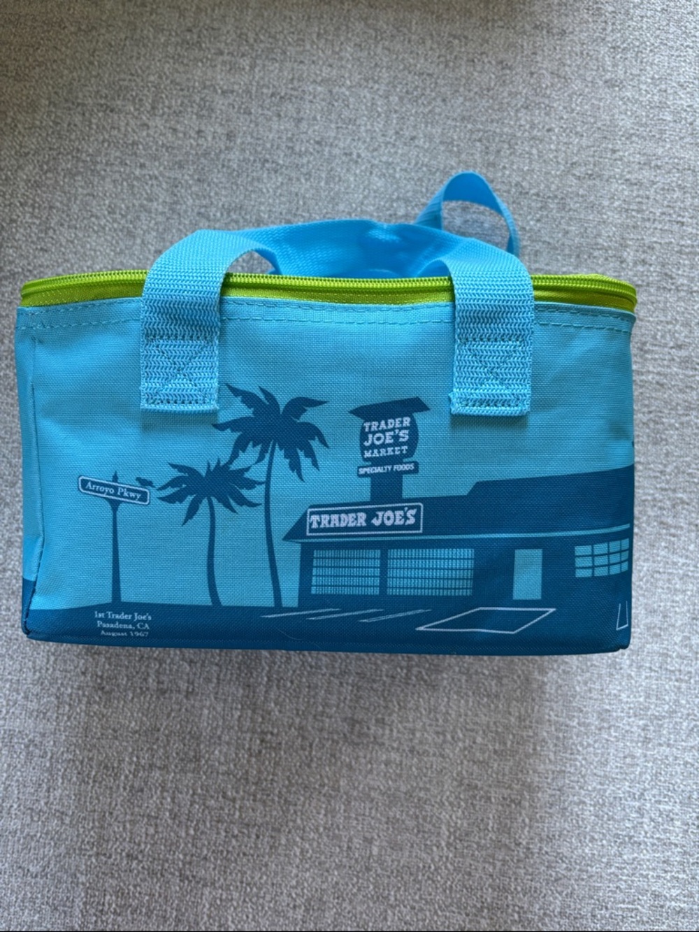 Trader Joe's Blue Insulated Lunch Tote with Lime Zipper